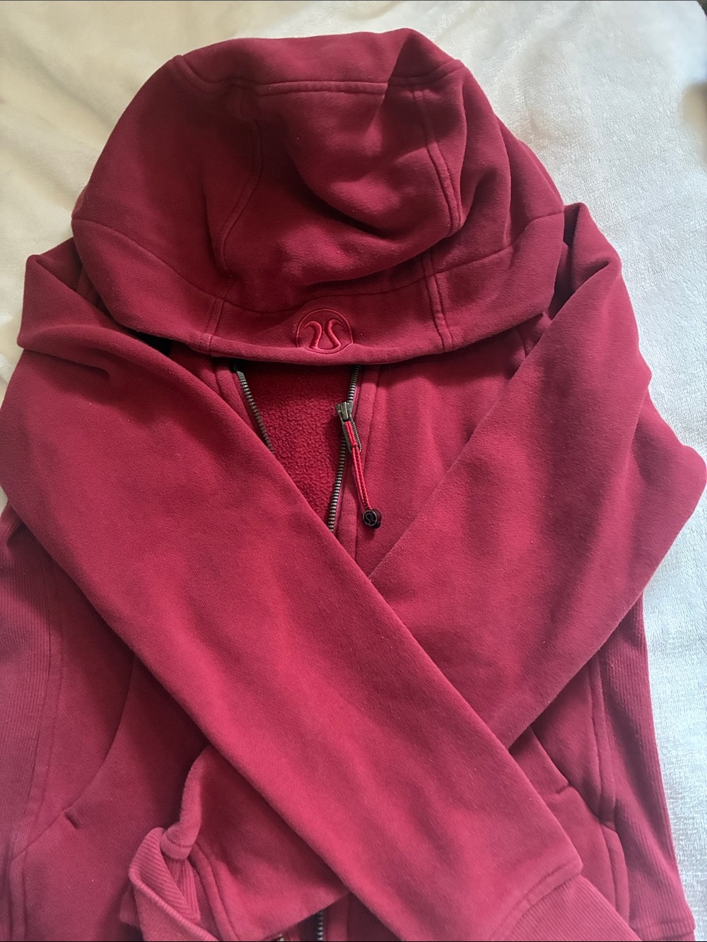lululemon athletica Women's Hooded Jacket in Deep Berry